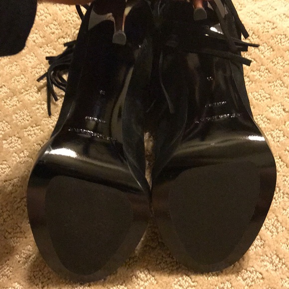 Burberry V-cut Ankle Bootie - Picture 7 of 7